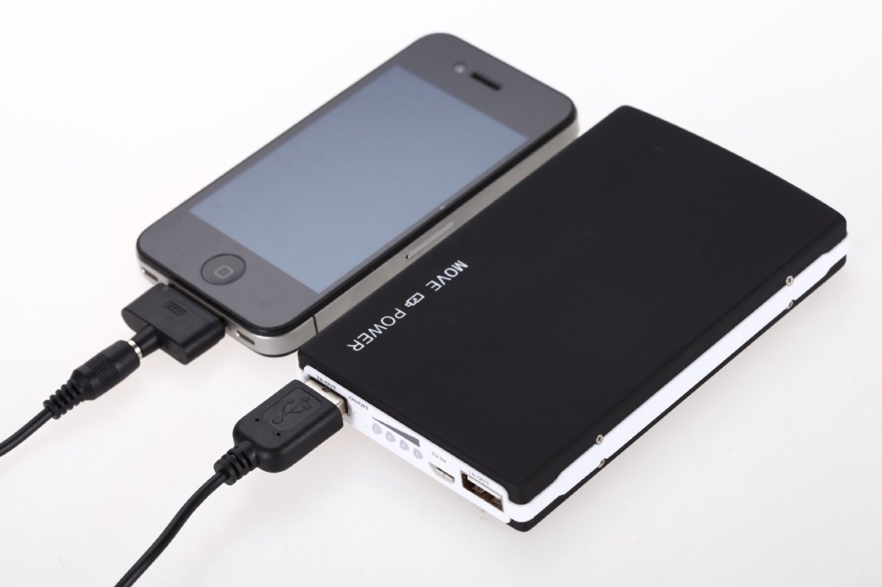Batterie externe Smartphone Winten WT-P100-BK 10000 mAh, 7 adaptateurs 24€99 livré