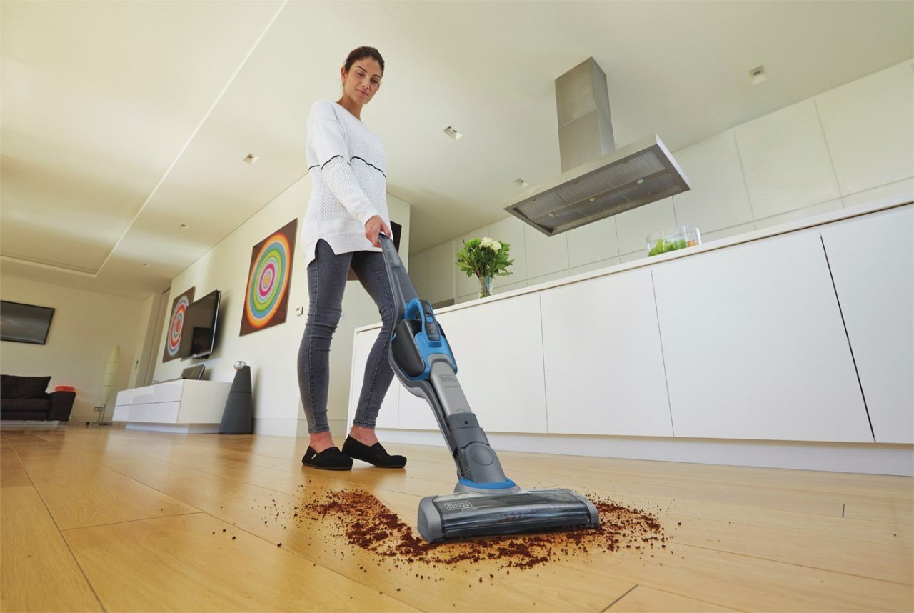 Aspirateur Balai et à main Black Decker SVJ520BFS-QW 49€41 (min 115€) @ Amazon