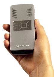 AIPTEK Pocket Cinema V10 : un micro vidéo projecteurs avec lecteur MPEG-4 H264 intégré !