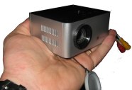 Divistar PX-3140 « Onthego », un projecteur vidéo miniature à prix réduit (169 €)