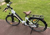 Le très beau vélo électrique ELEGLIDE T1 step thru à (…)