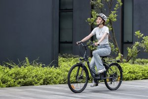 Touroll B1, ça c'est du velo électrique pas cher (batterie (...)
