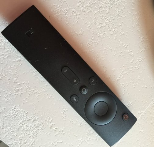 Une télécommande Bluetooth avec micro