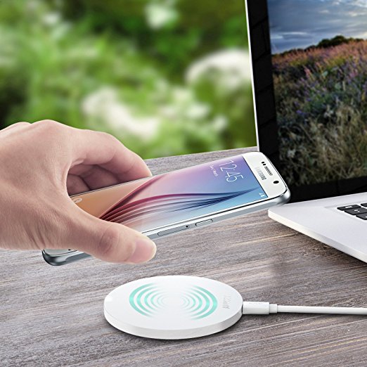 Chargeur sans fil à Induction Qi Aukey Blanc à 4.99€ @ Amazon