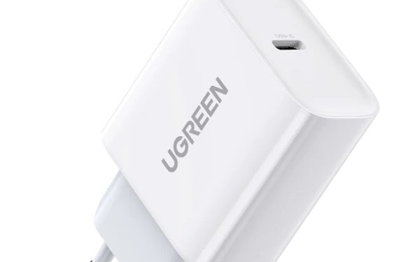 UGreen, Chargeur USB-C 20 watts à 11,59€, Hub USB à (...)