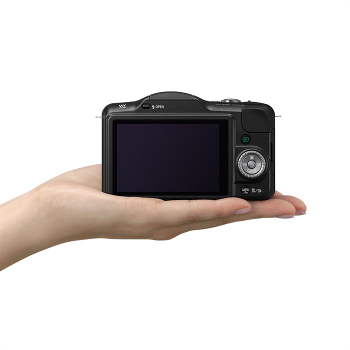 199€87 l'appareil photo Hybride PANASONIC Lumix DMC-GF3C Noir + Objectif 14 Mm
